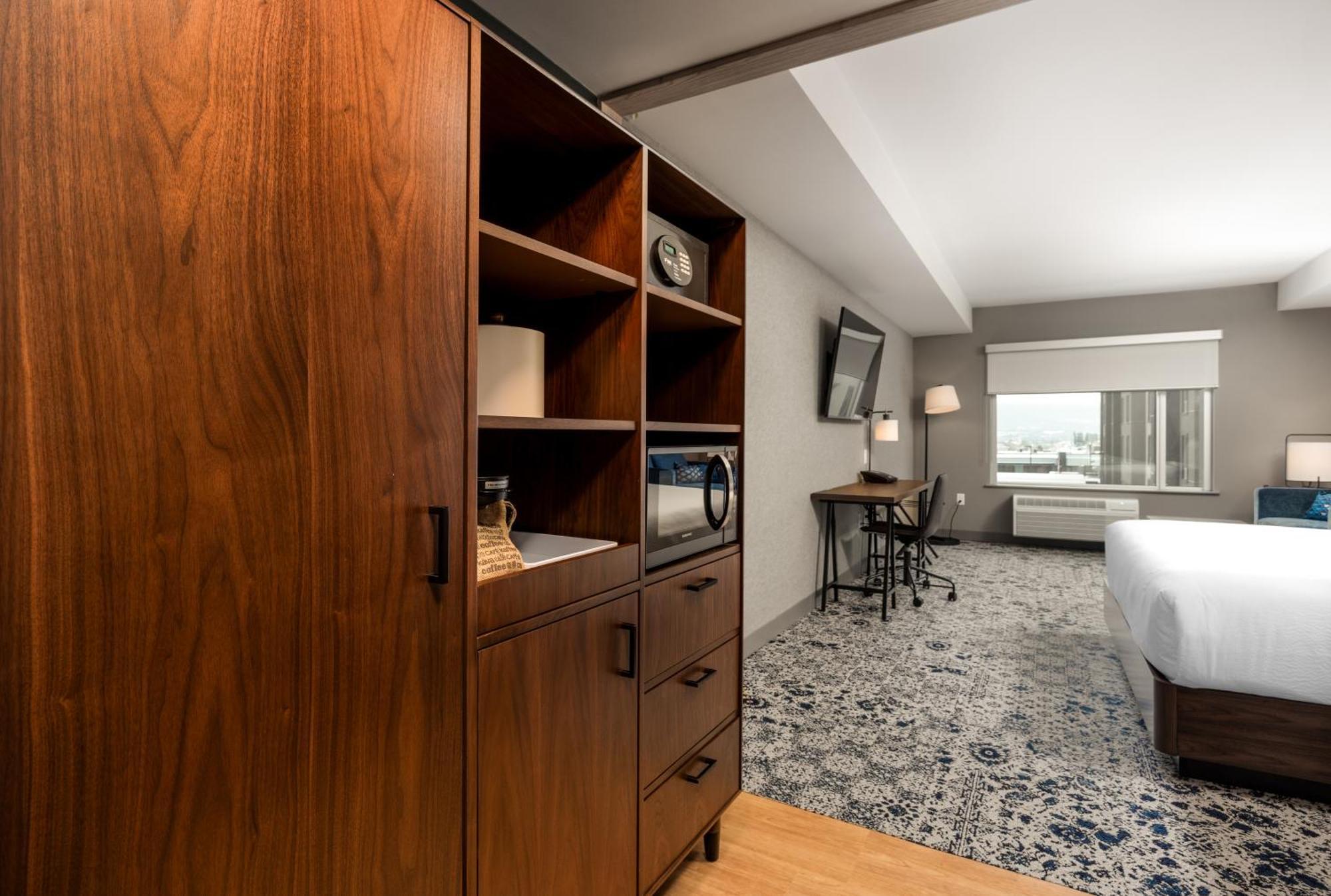 Four Points By Sheraton Kelowna Airport Eksteriør billede