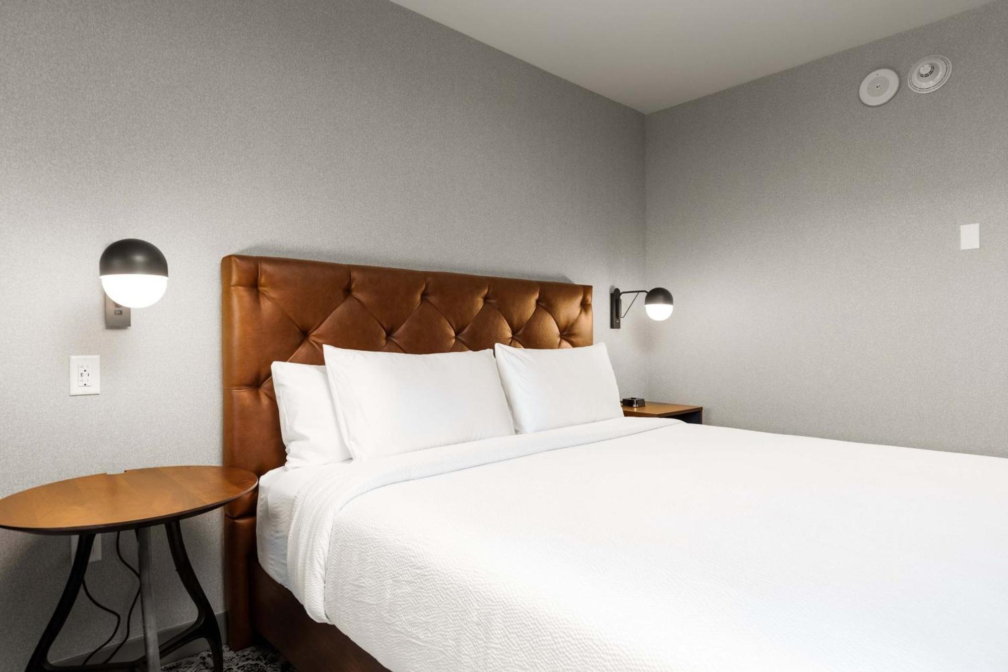 Four Points By Sheraton Kelowna Airport Eksteriør billede