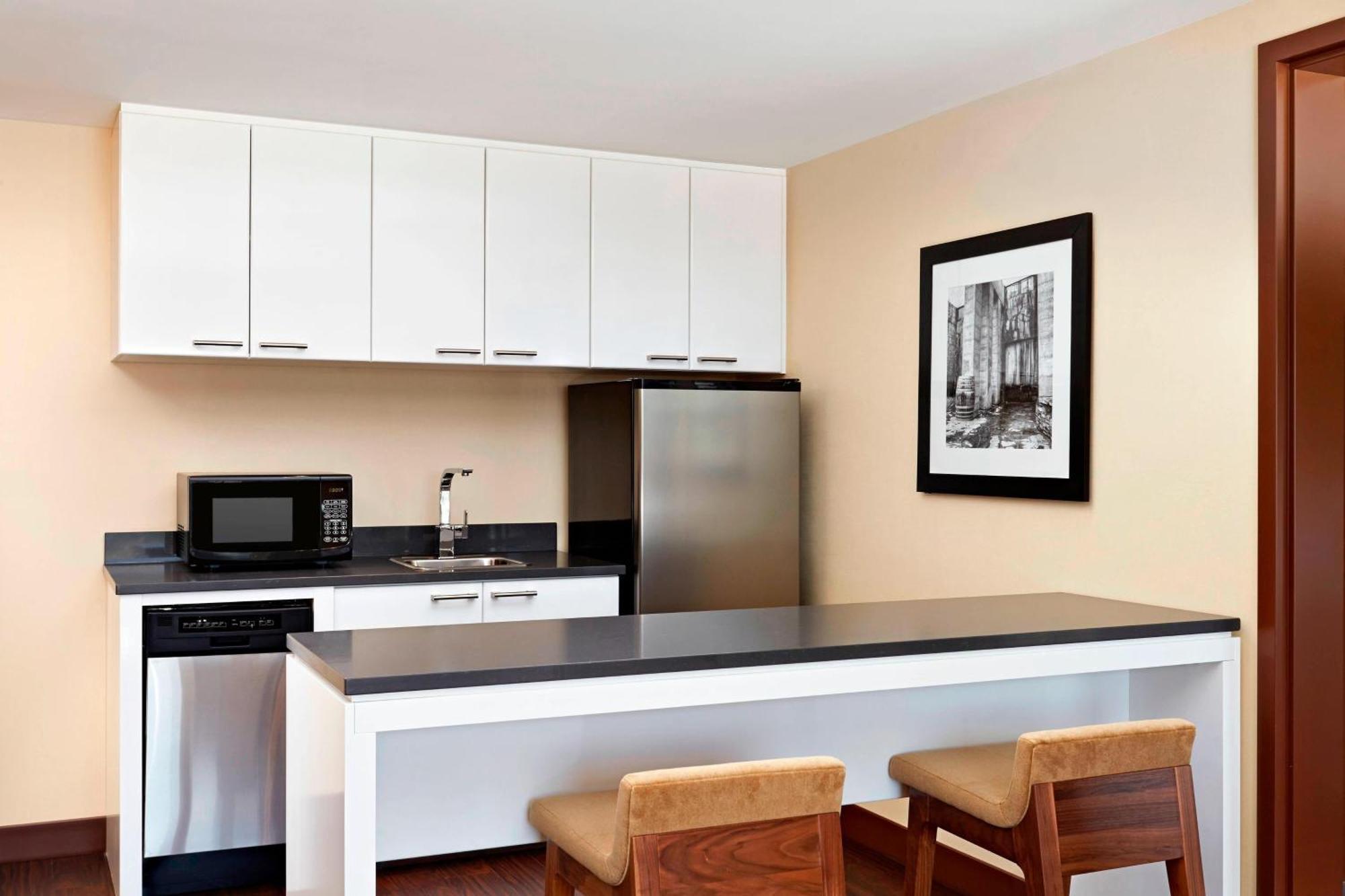 Four Points By Sheraton Kelowna Airport Eksteriør billede
